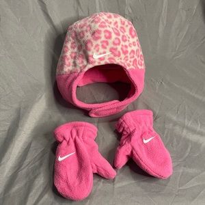 Toddler hat and mittens set